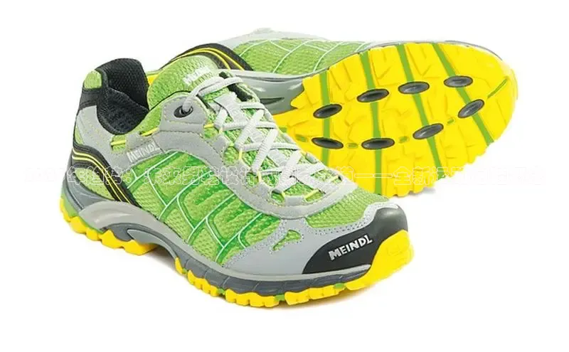 2025年趋势：未来男鞋设计的创新之道——全新运动跑鞋概念